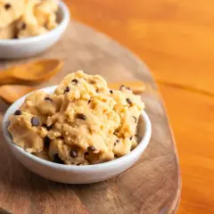 Jadalne cookie dough: Bezpieczne przepisy i gotowe rozwiązania