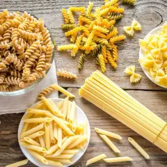 Makaron: Semolina czy pszenna? Odkryj różnice w smaku i teksturze