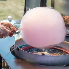 Wata cukrowa w domu? Odkryj sekret nitek z karmelu bez maszyny!