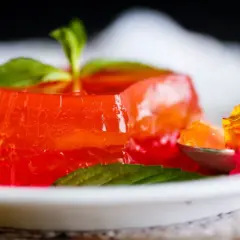 Ile kalorii ma galaretka owocowa? Odkryj zaskakujące wartości!