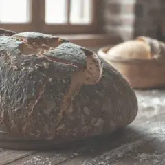 Jaki chleb nie powoduje wzdęć? Odkryj najlepsze opcje dla zdrowia