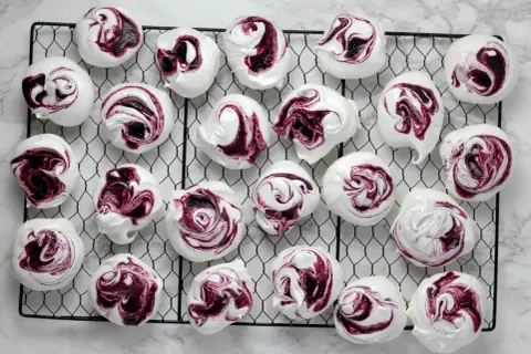 Aquafaba: Jak zrobić idealne wegańskie bezy? Poradnik