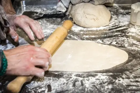 Mąka chlebowa co to? Odkryj jej właściwości i zastosowanie w pieczeniu