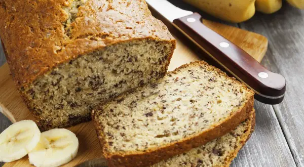 Zakalec w chlebku bananowym? Przyczyny i triki na idealny wypiek