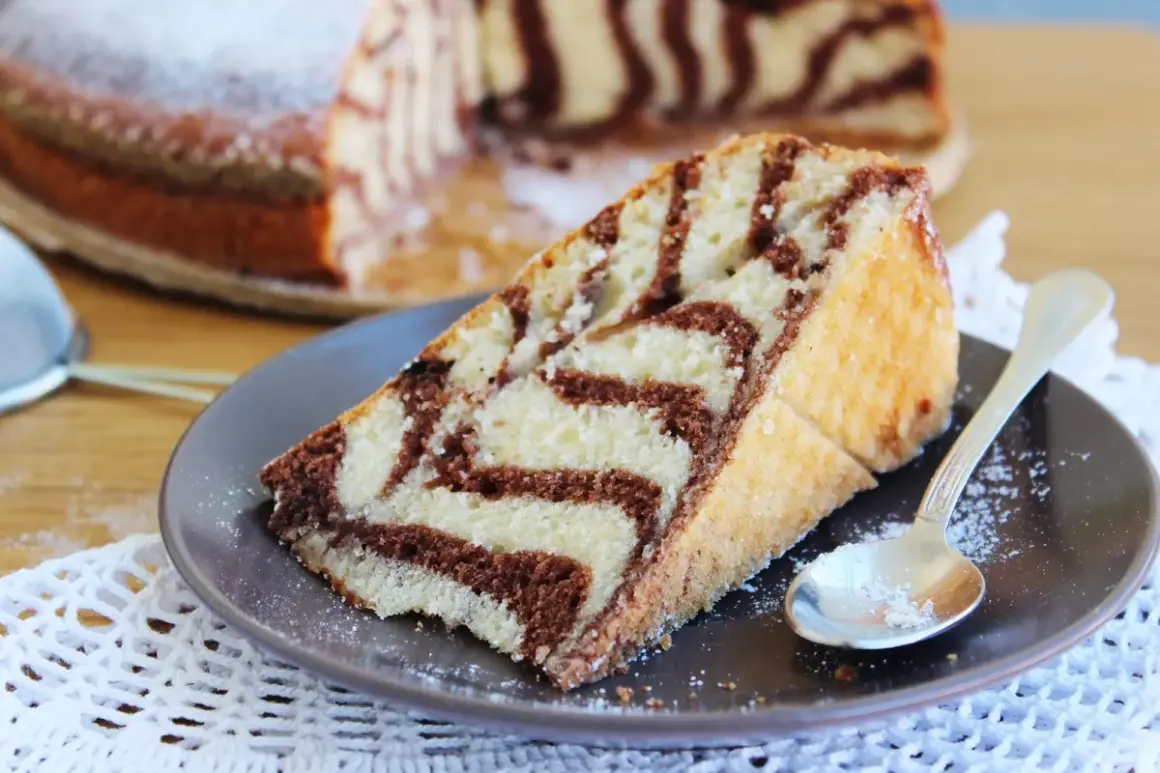 Ciasto zebra: Olej czy oranżada? Wybierz przepis idealny dla Ciebie!