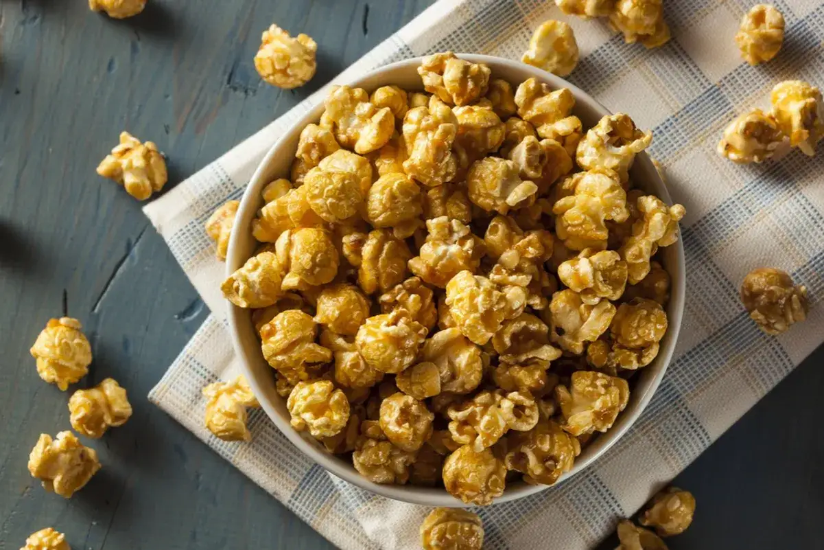 lepki popcorn karmelowy problem