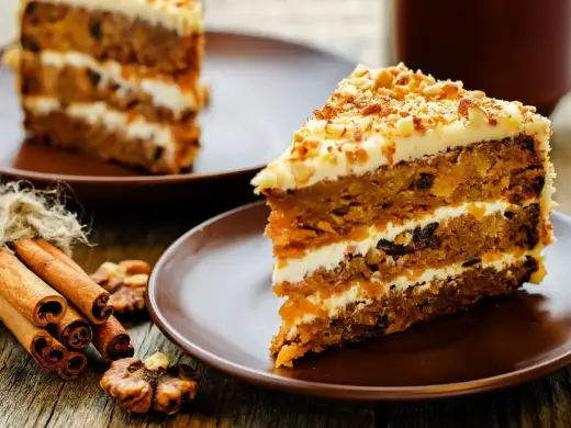 Nowości w ciastach z kremem: Trendy, przepisy i inspiracje